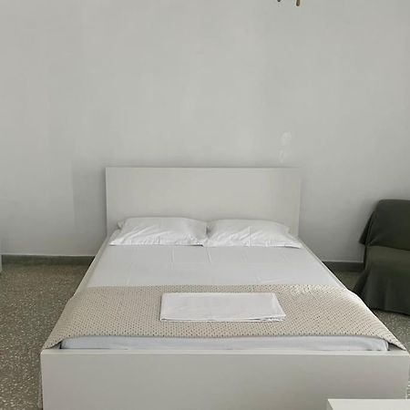 Cozy, Spacious, Newly Renovated Flat In Adamas Kültér fotó