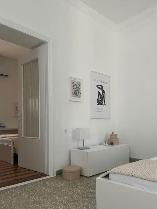 Cozy, Spacious, Newly Renovated Flat In Adamas Kültér fotó