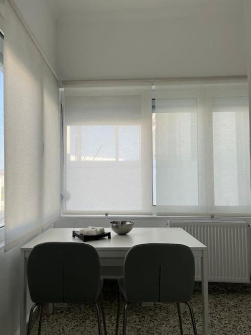 Cozy, Spacious, Newly Renovated Flat In Adamas Kültér fotó